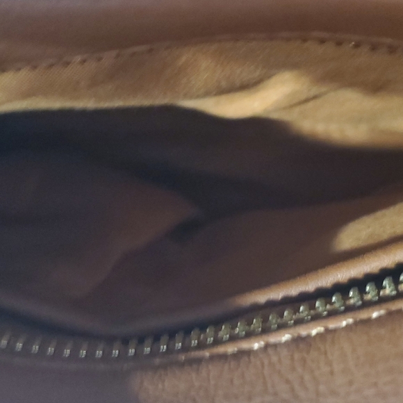 Espe Vegan Brown Faux Leather Crossbody Bag. Two Zipper Pockets, Button Middle. - Picture 6 of 6
